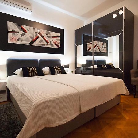 Apartman Aurelius - Private Parking Osijek Exteriér fotografie