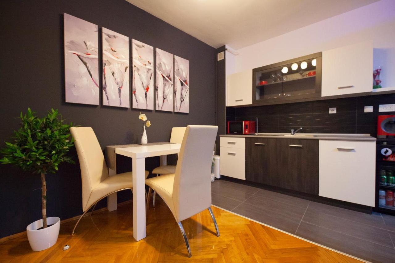 Apartman Aurelius - Private Parking Osijek Exteriér fotografie