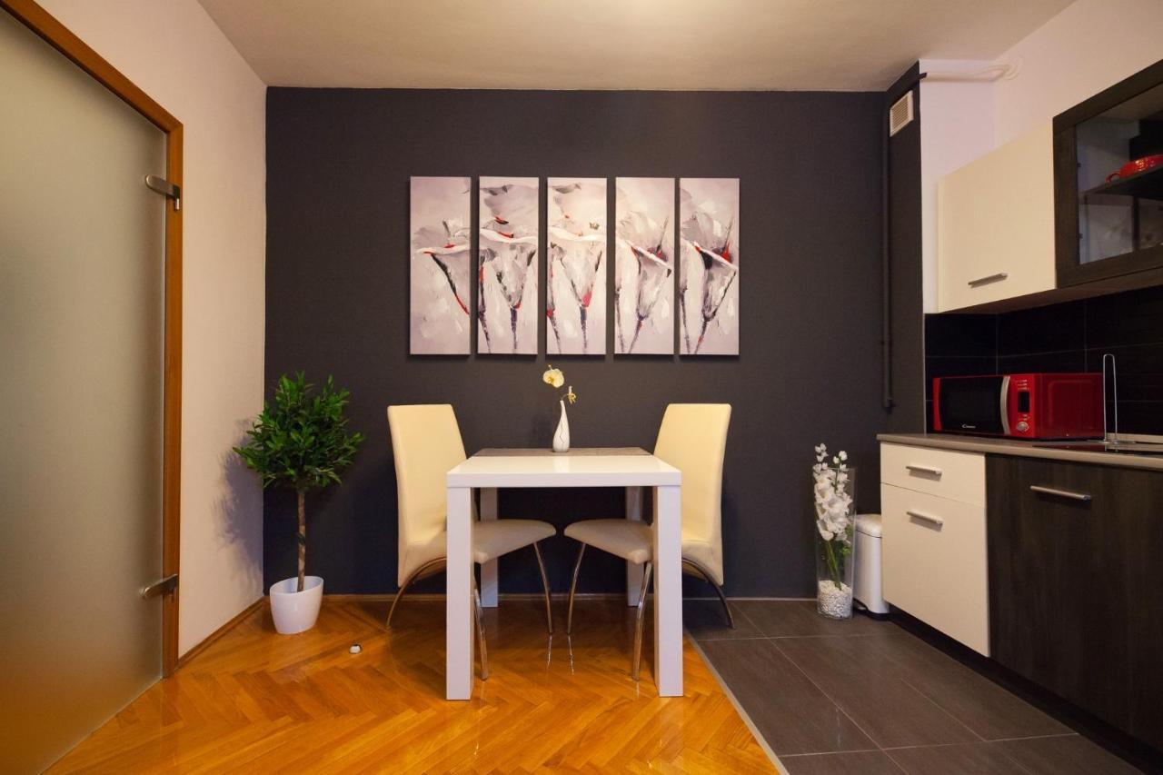 Apartman Aurelius - Private Parking Osijek Exteriér fotografie