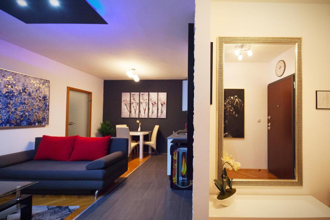 Apartman Aurelius - Private Parking Osijek Exteriér fotografie