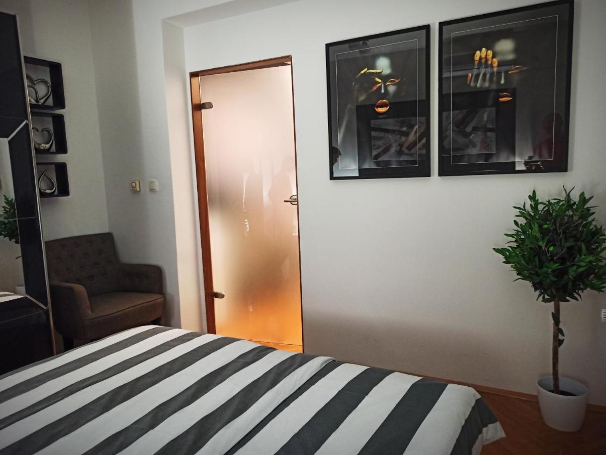 Apartman Aurelius - Private Parking Osijek Exteriér fotografie