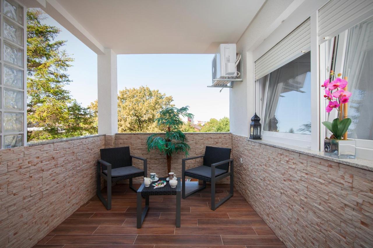 Apartman Aurelius - Private Parking Osijek Exteriér fotografie